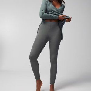 Soma Cool Nights + Days Ribbed Leggings Nightwatch Olive Small
